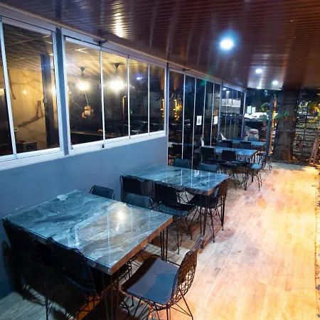 Hotell Exporoyal 3*