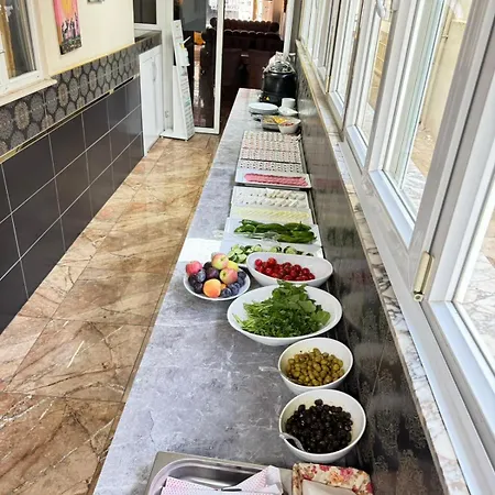 فندق إكسبورويال 3*